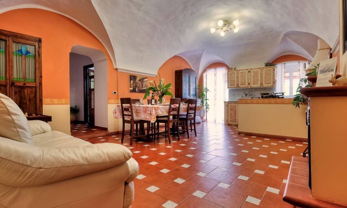 Civezza House | Typical Ligurian home with 90-square-meter terrace Citra 008022-lt-0045