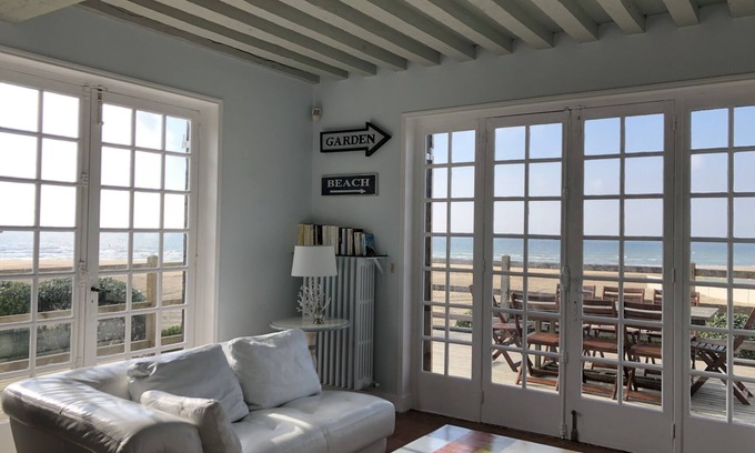 Benerville-sur-Mer House | Typical Norman house on the beach - sea view - big garden - perfect location