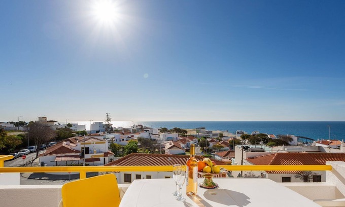 Albufeira Apartment | Typical T2 in Albufeira w/Balcony by LovelyStay