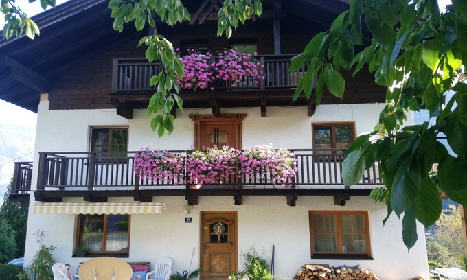 Sautens House | Tyrolean apartment at the entrance of the Oetztal for max. 7 people