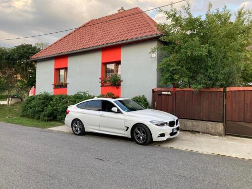Trstene House | Ubytovanie u Katky