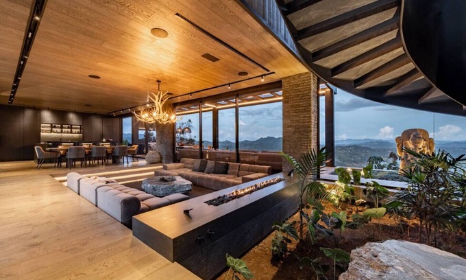 Retiro Villa | Ultra Luxury Villa with unique lake view