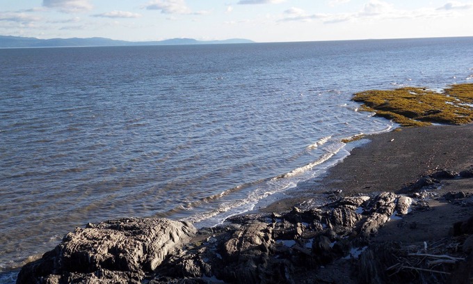 Riviere-Ouelle Villa | Ultra-modern riverside villa Exceptional view Deserted beach 1.5km