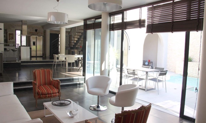 Milhaud House | un Espace Cosy, à L'abri des Regards à Proximité de Tout