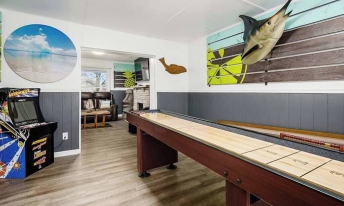 Columbus House | ★ Under the Sea ★ Private Home with Game Room ★