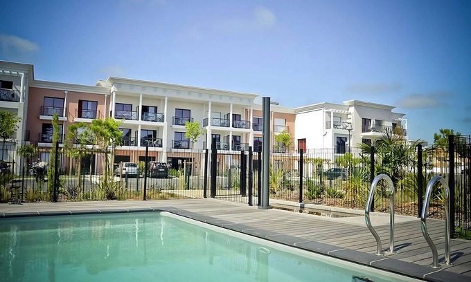 La Baule-Escoublac Hotel | Unforgettable Stay in La Baule Escoublac! Pet-friendly Property, Swimming Pool!