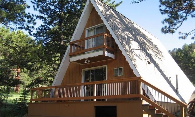Estes Park Ski Chalet | Unique A-Frame! Just 1.5 mi to Estes & RMNP entrance