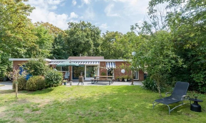 Renesse House | Unique green location at only a 3-minute walk from one of the most beautiful beaches in the Netherla