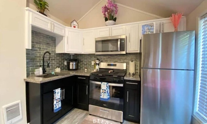 Homestead Apartment | Unique-Studio Apt. Across OHSU Hospital