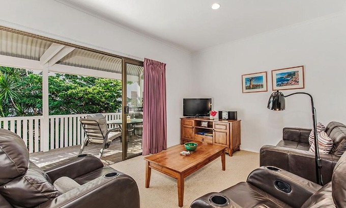 Noosaville Apartment | Unit 2 Riverbreeze