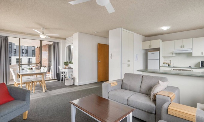 Mid North Coast Waterfront Apartment | Unit 24 Fountain Court