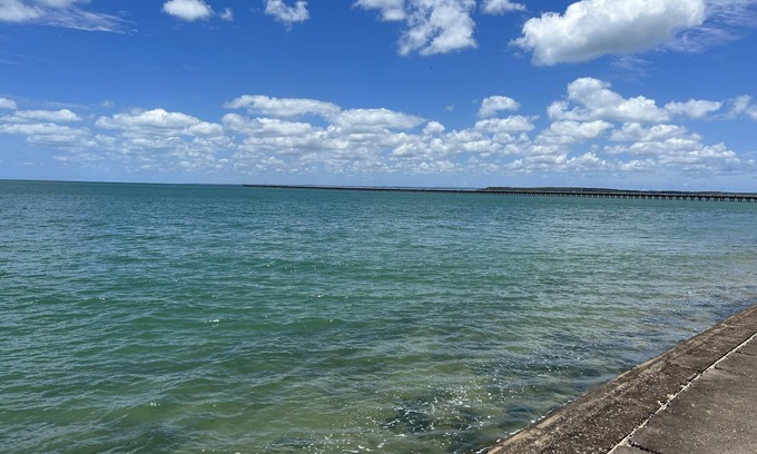 Urangan Apartment | Unit 5 - Stunning views of the Great Sandy Straits - Hervey Bay