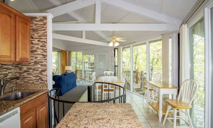Village of Four Seasons House | UNIT 8 - TREETOP 2 BEDROOM VILLA