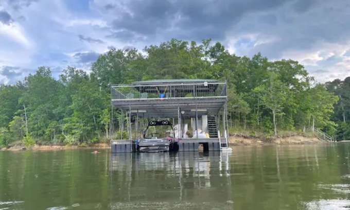 Lincolnton Cabin | Unwind with the whole family at this serene 5-bedroom cabin retreat