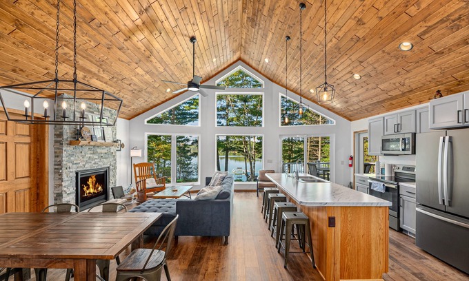 Eagle River House | Up North- Brand New- Lake Front House- 4 bedrooms, 3 baths