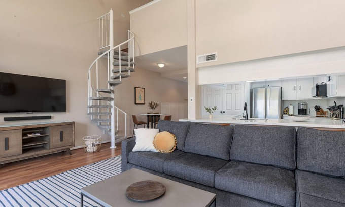 April Sound Condo | Updated Boho condo, dock your boat or enjoy the Conroe Lake views from your deck