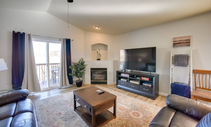 Kissing Camels House | Updated Springs Home - 3 Mi to Garden of the Gods!