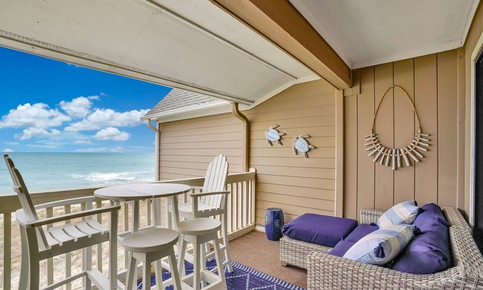 Wilmington Beach Condo | ~Updated~ Top Floor Oceanfront Penthouse - Pool, Large Deck, Stunning Views!
