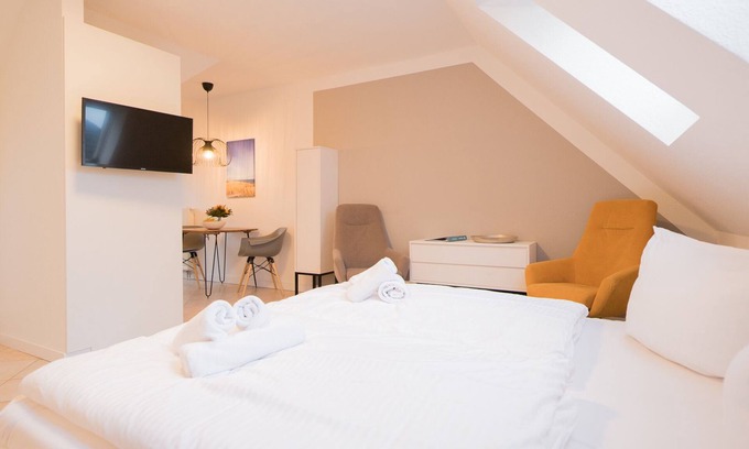 Neuhaus Apartment | Upper floor apartment Lee East 2.4