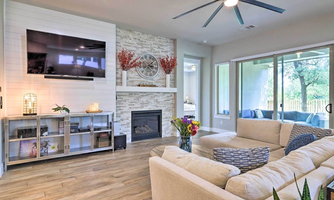 Belterra House | Upscale Austin Area Escape: Families Welcome!