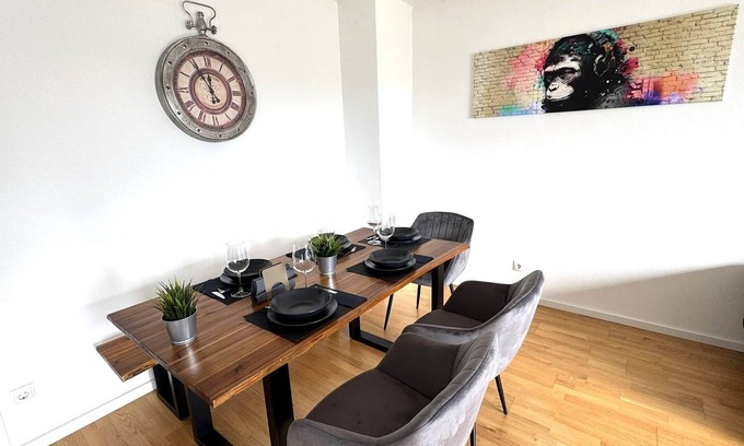 Unteraurach Apartment | Upscale living with balcony & only 10 minutes to Bamberg