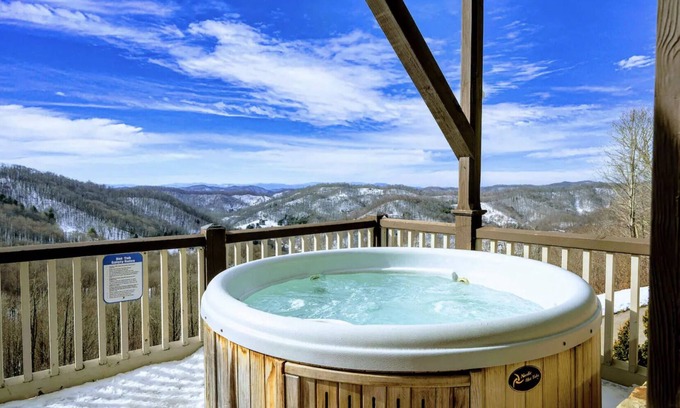 Wolf Laurel Ski Chalet | Upscale mountain retreat w/hot tub and WOW VIEWS!