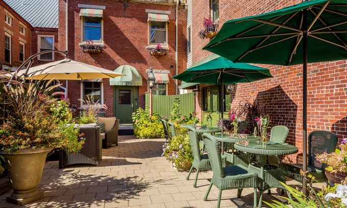 Belfast Apartment | Upscale suite w/ soaking tub & garden patio - in the heart of downtown Belfast