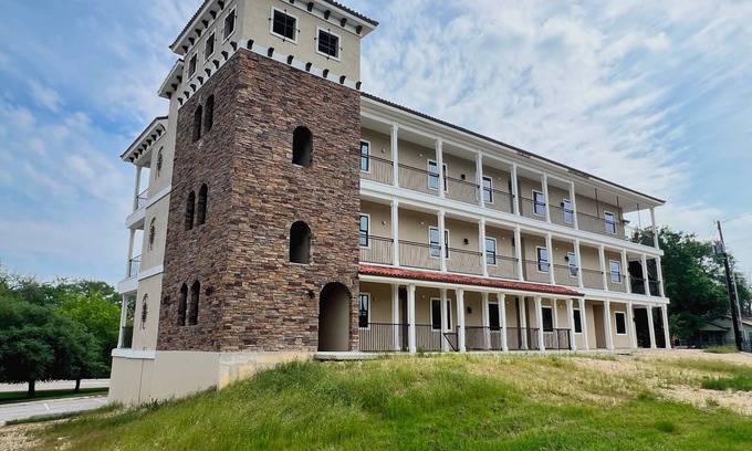 New Braunfels Condo | Uptown River Front Condos #303