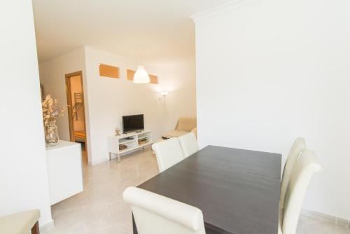 Canada Apartment | Urb do Lagar by Algartur