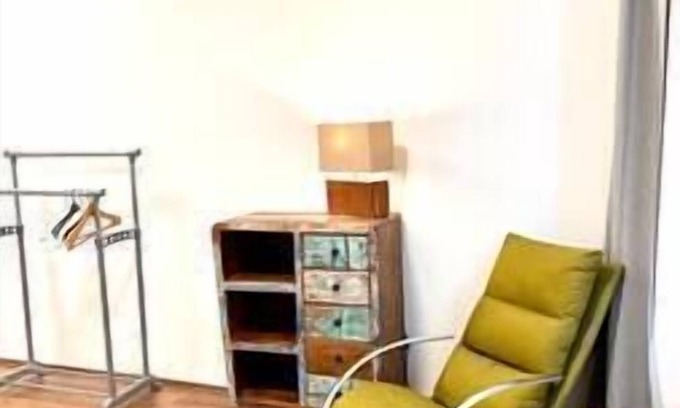 Erdberg Apartment | Urban city flat with cosy interior