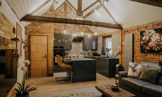 Melksham Apartment | Urban Lofts