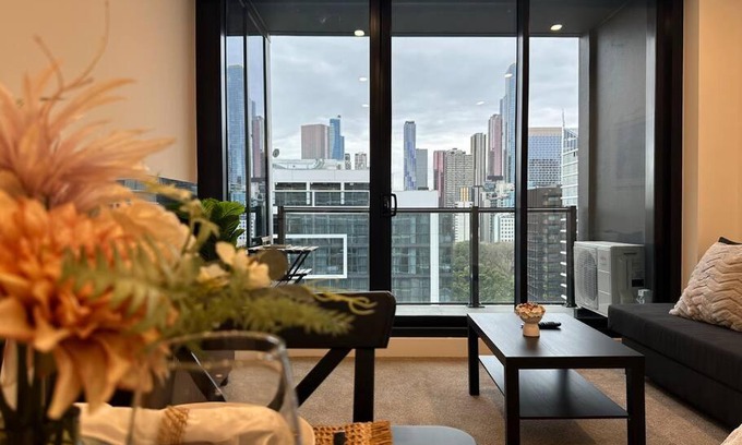 Melbourne Central Business District Apartment | Urban Oasis Suite