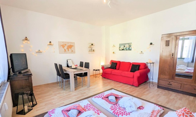 Sebnitz Apartment | Urlaubsmagie - Helle Wohnung,sauna,whirlpool - UO