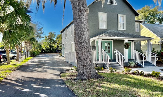 Historic District Apartment | Apartment ∙ 1 bedroom ∙ 3 guests