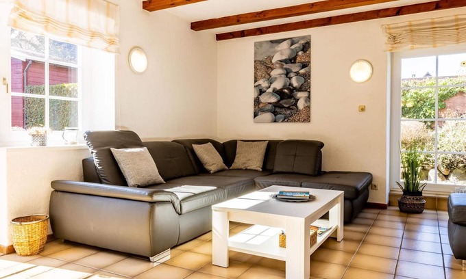 Burg auf Fehmarn House | Us Schün - central location - child-friendly - own parking spaces