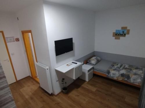 Nisava District House | V&U Sobe