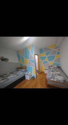 Nisava District Apartment | V U Sobe