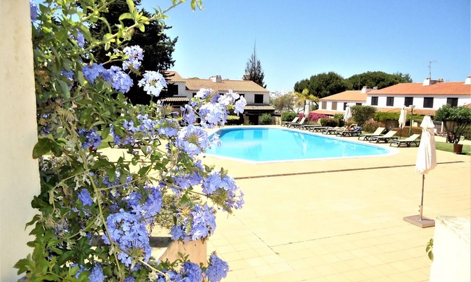 Quarteira Ski Chalet | V2 Vilar do Jardim