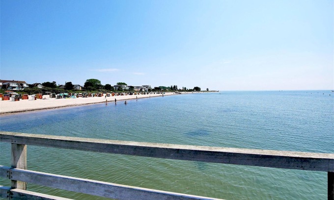 Pelzerhaken Apartment | Vacation apartment A-04 with terrace directly on the Baltic Sea in Südkap Pelzerhaken