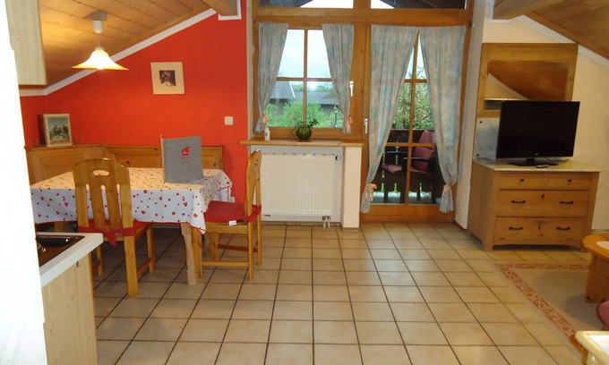 Bad Feilnbach Apartment | Vacation apartment Wingen, 45sqm, 1 sep. Bedroom, south and east-facing balcony in the Wiechs district