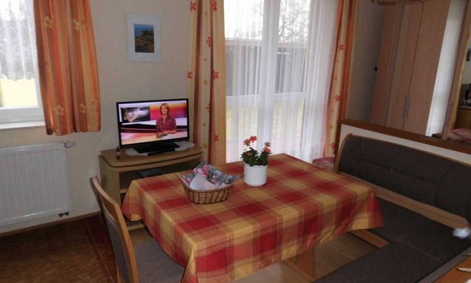 Karlshagen Apartment | Vacation apartment 4 - Holiday home Karsten