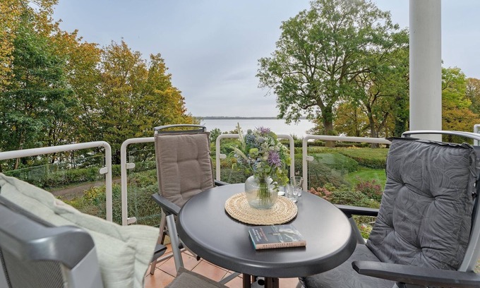 Alt-Travemunde/Ronnau Apartment | Vacation apartment/apartment for 3 guests with 43m² in Travemünde (294131)