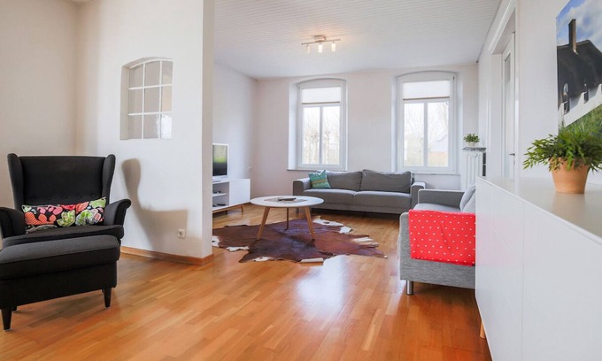 Sahrensdorf Apartment | Vacation apartment/apartment for 10 guests with 220m² in Fehmarn (51637)
