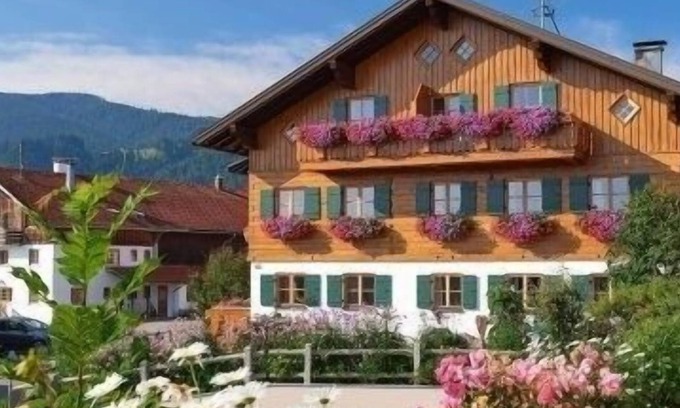 Bichel Apartment | Vacation apartment/apartment for 4 guests with 56m² in Wertach (296578)