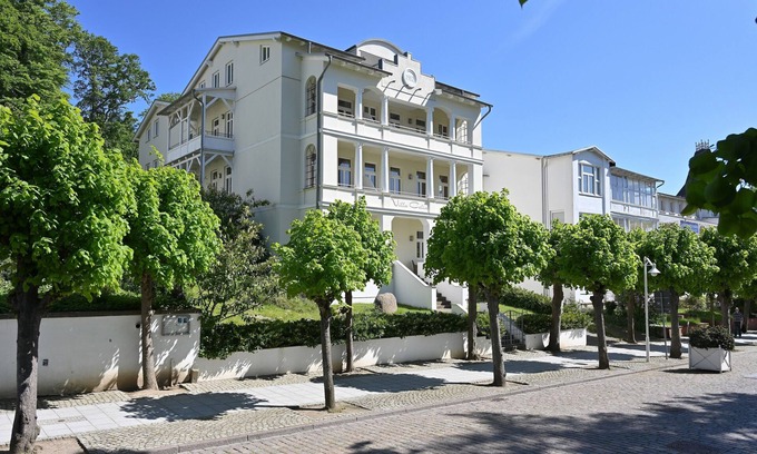 Sellin Apartment | Vacation apartment/apartment for 6 guests with 132m² in Sellin (161362)