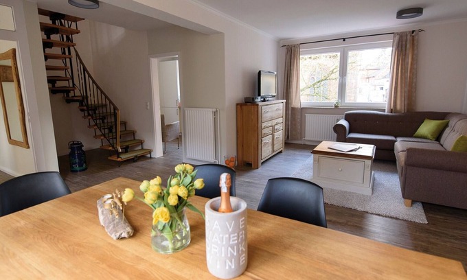 Eckernfoerde Apartment | Vacation apartment/apartment for 5 guests with 80m² in Eckernförde (26789)