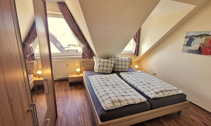 Horumersiel Apartment | Vacation apartment/apartment for 5 guests with 75m² in Horumersiel (270632)
