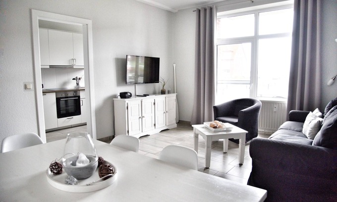 Ueckermuende Apartment | Vacation apartment/apartment for 6 guests with 65m² in Ueckermünde (55074)