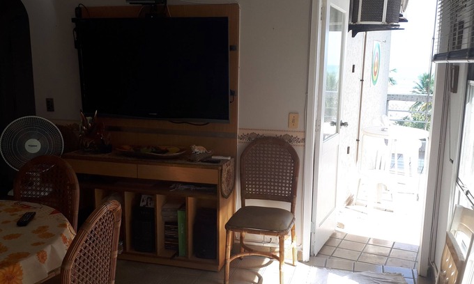 Pitangueiras House | Vacation apartment in Guaruja