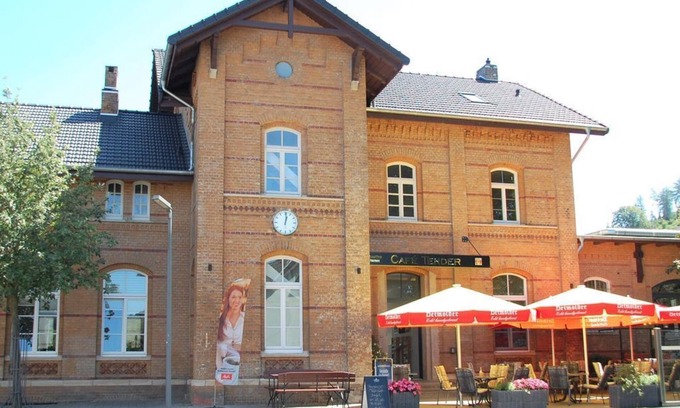 Luegde Apartment | Vacation apartment in the "Lügde train station" - apartment/apartment, shower and bath, WC, 3